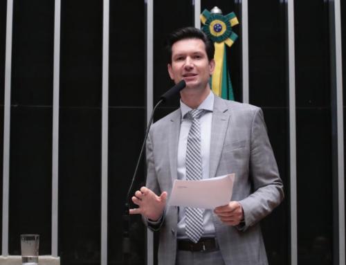 Deputado Gilson Marques apresenta projeto para derrubar decretos de Lula sobre as redes sociais